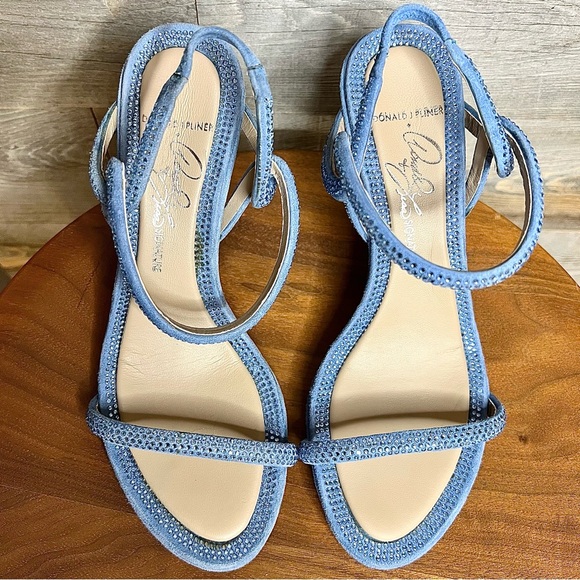 NWOT🆕✨Sparkly, Strappy Blue Suede Heels (NEW, Never Worn) - Picture 4 of 12